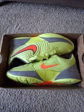 Nike JA 2 GS Lemon twist/Total Orange-Light Army Sz 6.5Y FV5633-700